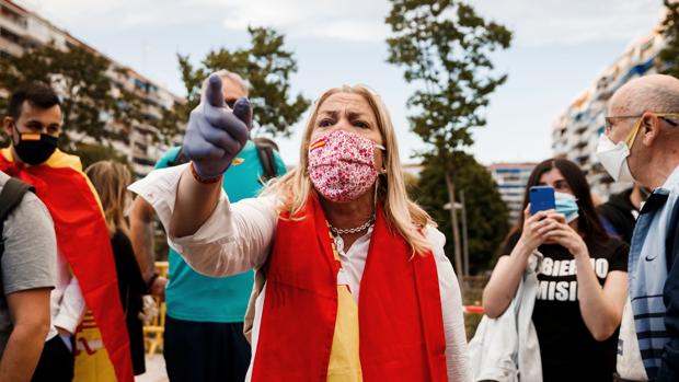 Caceroladas contra Sánchez, en directo: nuevas protestas contra la gestión del Gobierno