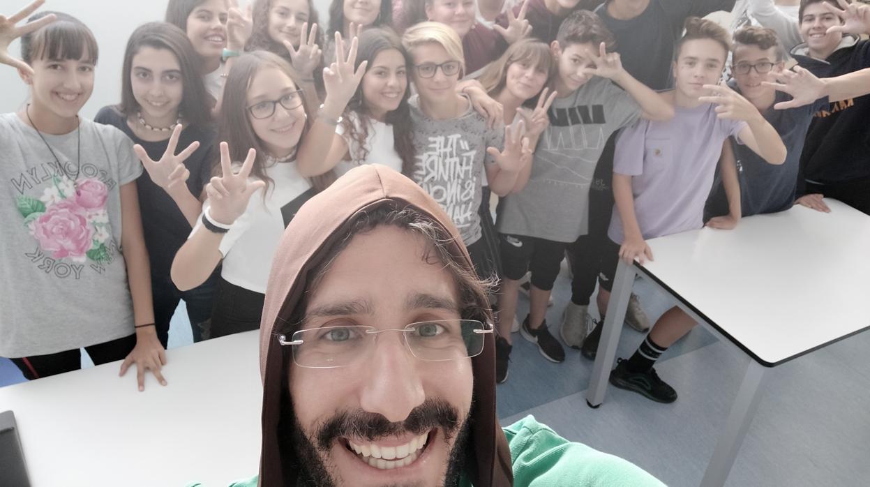 Los estudiantes, durante una de las clases en las que trabajaron en «Via Litterae», con Roy Páramo