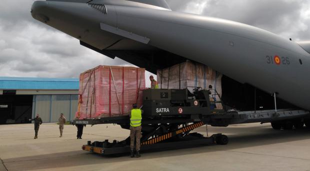 El Ejército de Tierra transporta más de cinco millones de mascarillas y un millón de test durante el estado de alarma