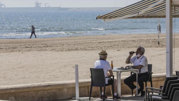 Valencia da vía libre a la ampliación de terrazas de bares y restaurantes en el estado de alarma