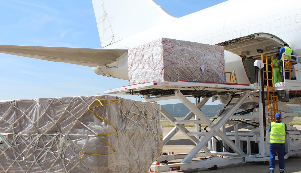 Este sábado aterrizó en Ciudad Real el vuelo B747/800 de la compañía GEO SKY LTD con 643 metros cúbicos de material sanitario