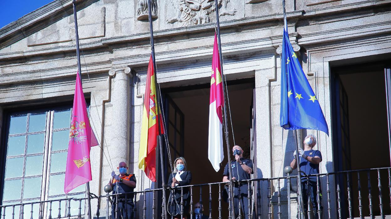 Toledo inicia el luto oficial por las víctimas de Covid-19