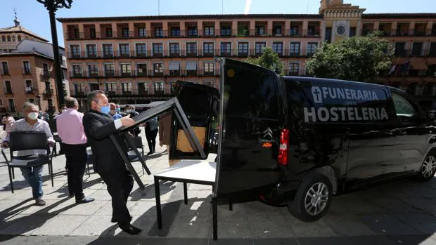 Los hosteleros de Toledo exigen negociar con el Gobierno medidas por el parón del Covid