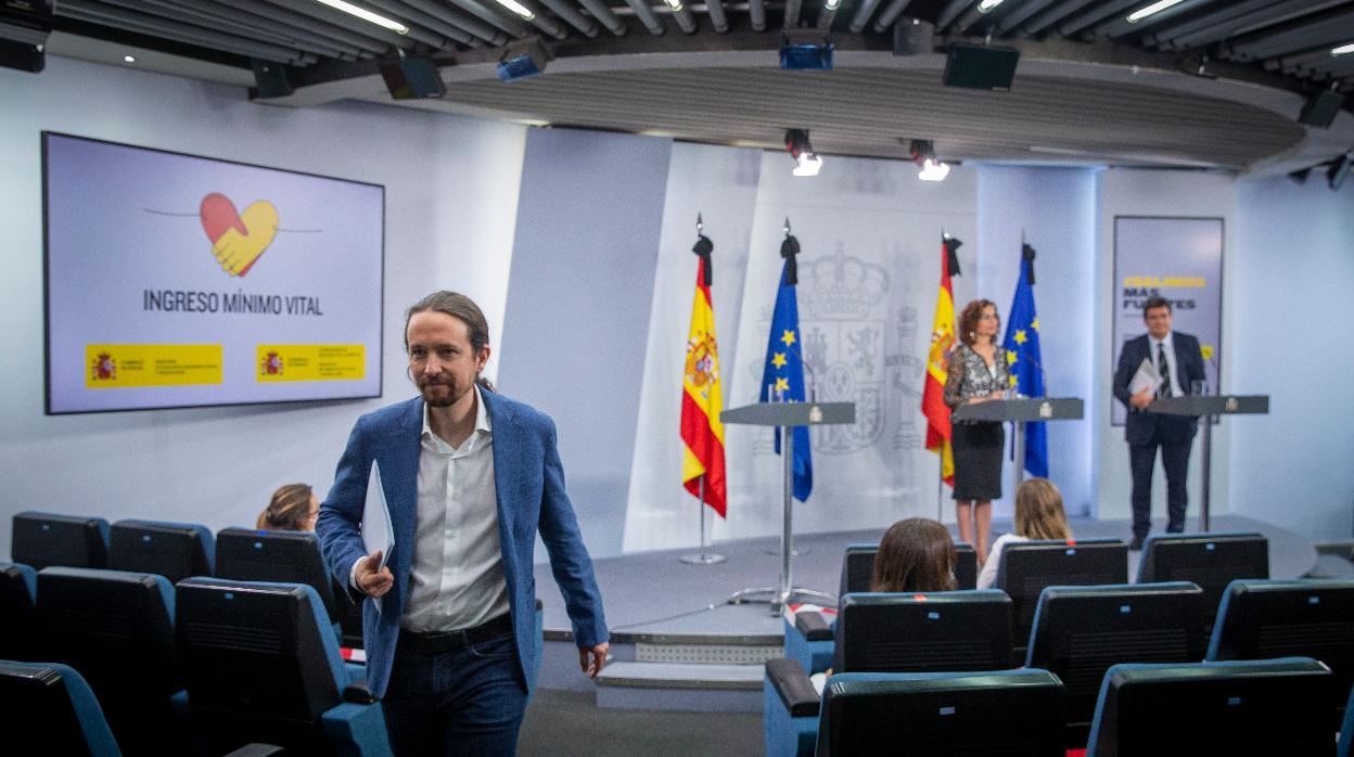 Rueda de prensa posterior al Consejo de Ministros para informar de la aprobación de ingreso mínimo vital, con Pablo Iglesias, María Jesús Montero y José Luis Escrivá