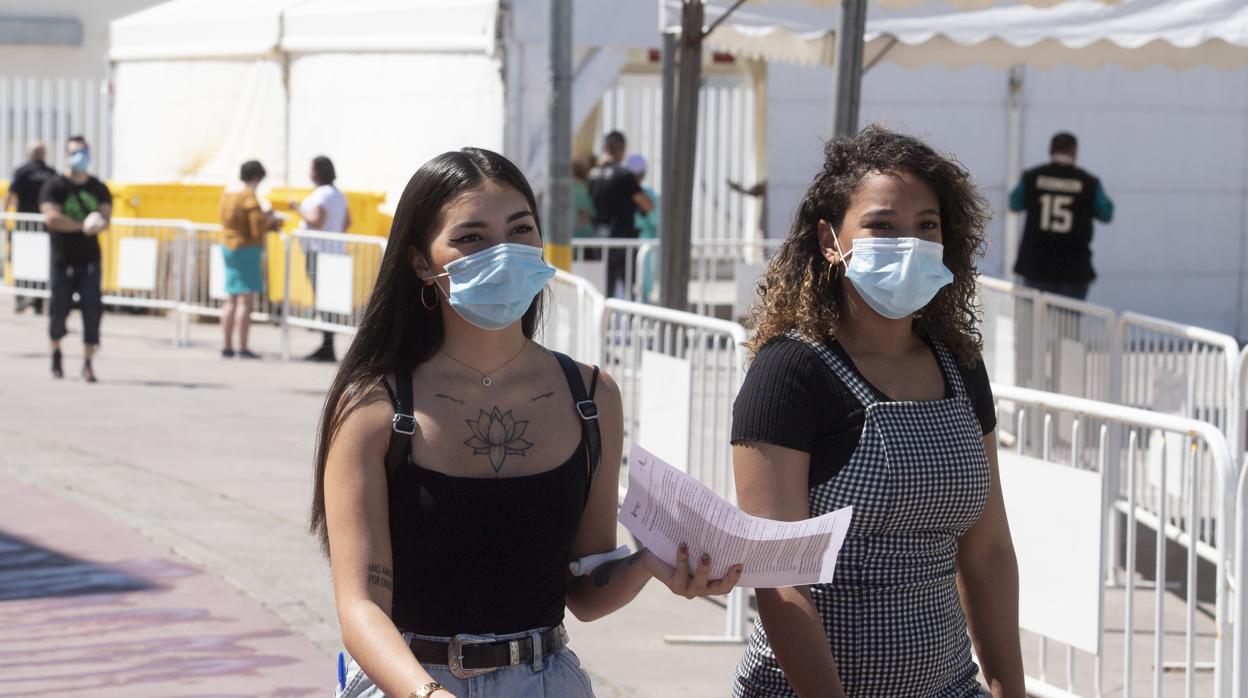 Las mascarillas se vendían en comercios de la zona