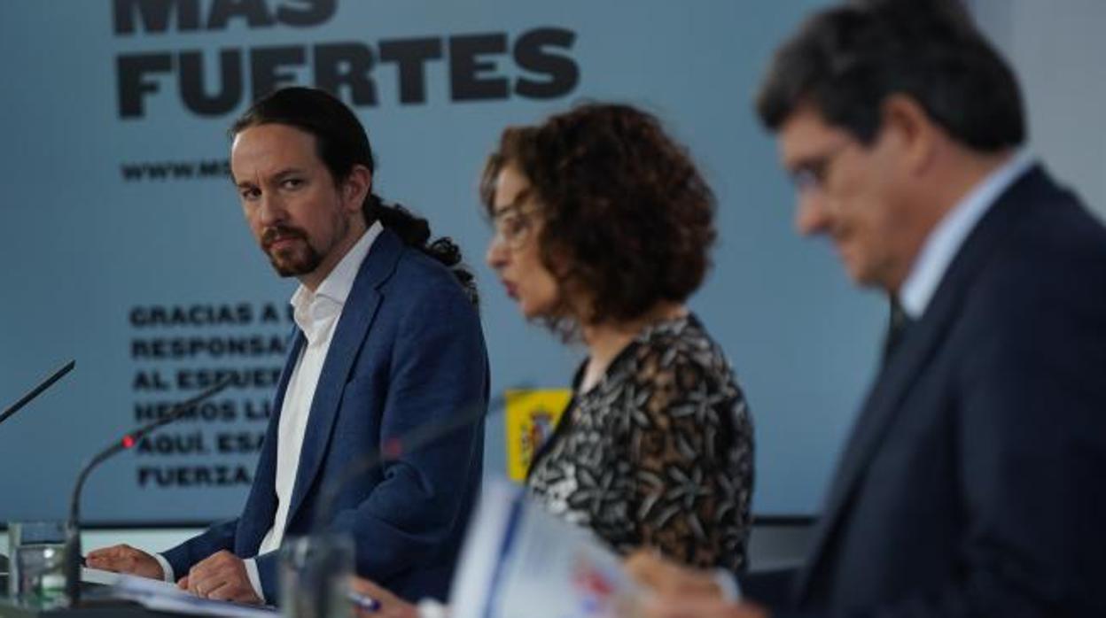 El vicepresidente Iglesias, tras el Consejo de Ministros extraordinario de ayer