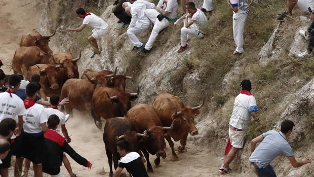 Gobierno y Federación de Municipios recomiendan suspender  las fiestas patronales durante este año