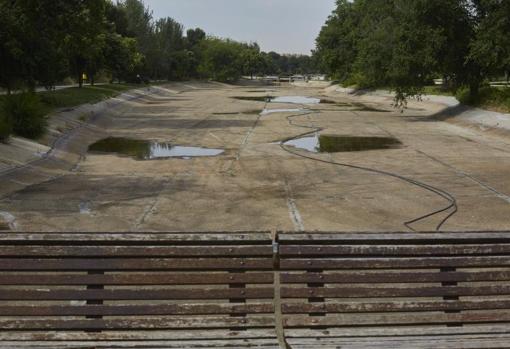 La ría del Tierno Galván, ya vacía