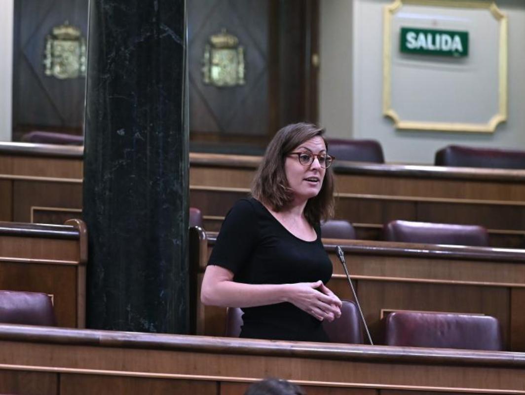 La portavoz parlamentaria de la CUP, Mireia Vehí, durante su intervención en el Congreso