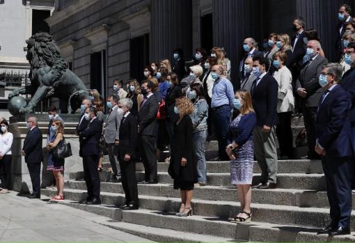 Minuto de silencio en el Congreso