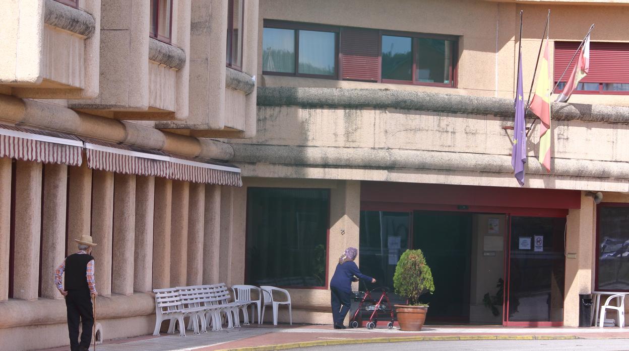 Residencia para mayores del barrio ponferradino de Flores del Sil (León)