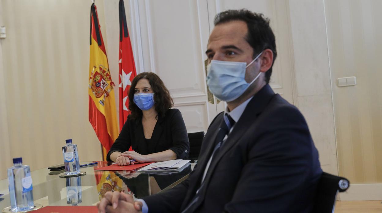 El vicepresidente Ignacio Aguado, durante una reunión con la presidenta Díaz Ayuso