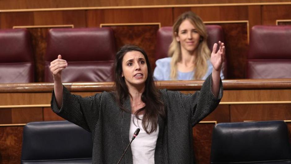 Una diputada del PP, a Irene Montero: «Usted jugó a la ruleta rusa con mujeres de riesgo como yo»