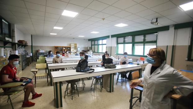 La Xunta prioriza las medidas de higiene a la reducción de aulas