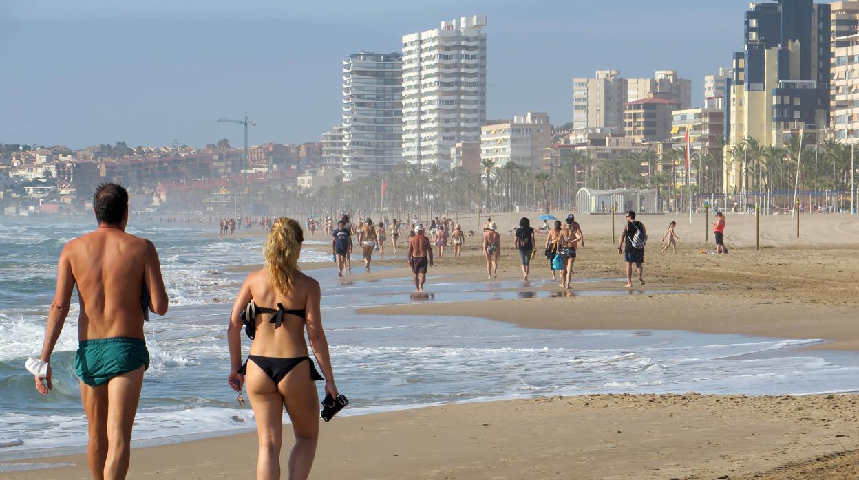 Imagen de la playa de San Juan en Alicante