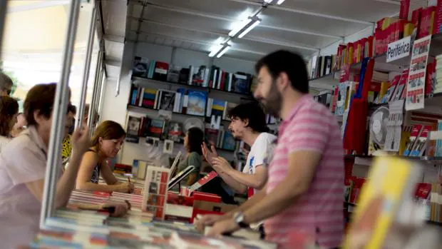 Santiago celebra la primera Feria del Libro en España tras la crisis sanitaria