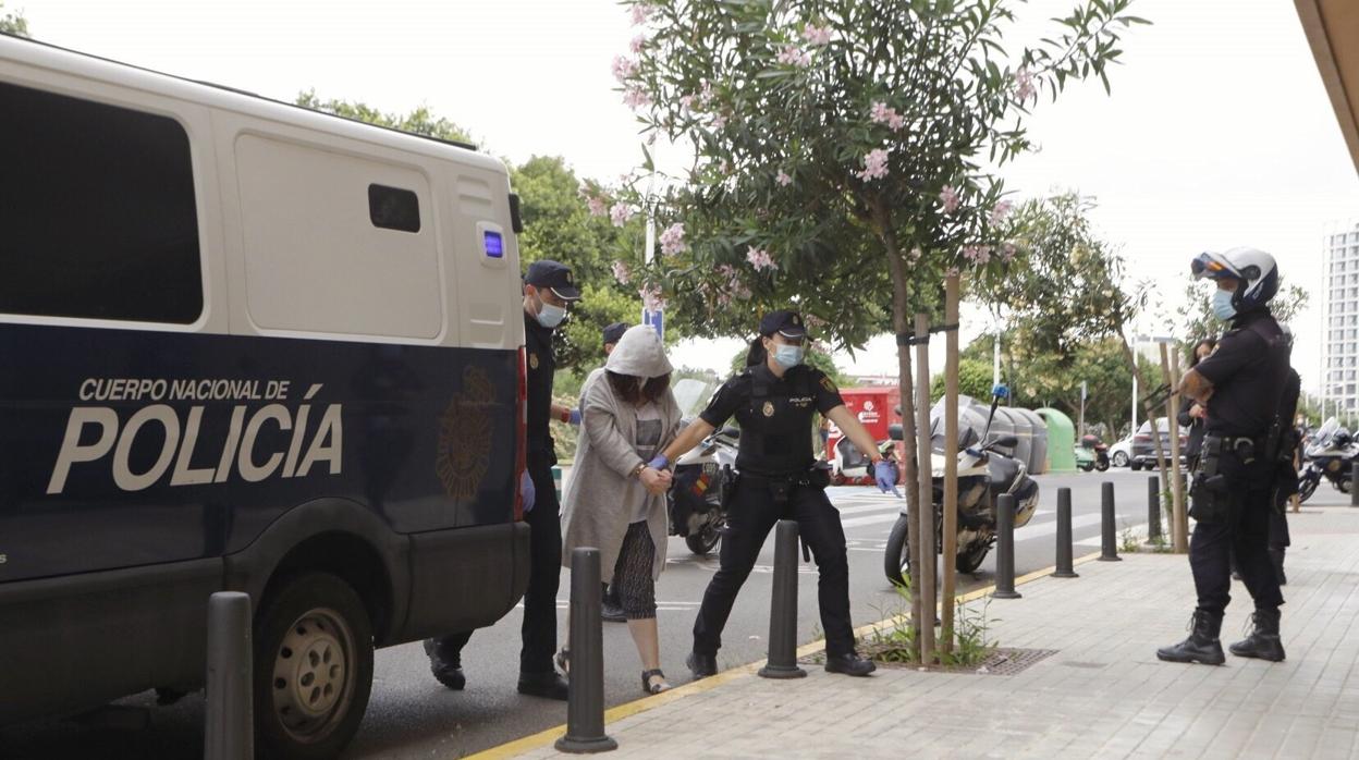 Imagen de la detenida tomada este viernes a su llegada al juzgado