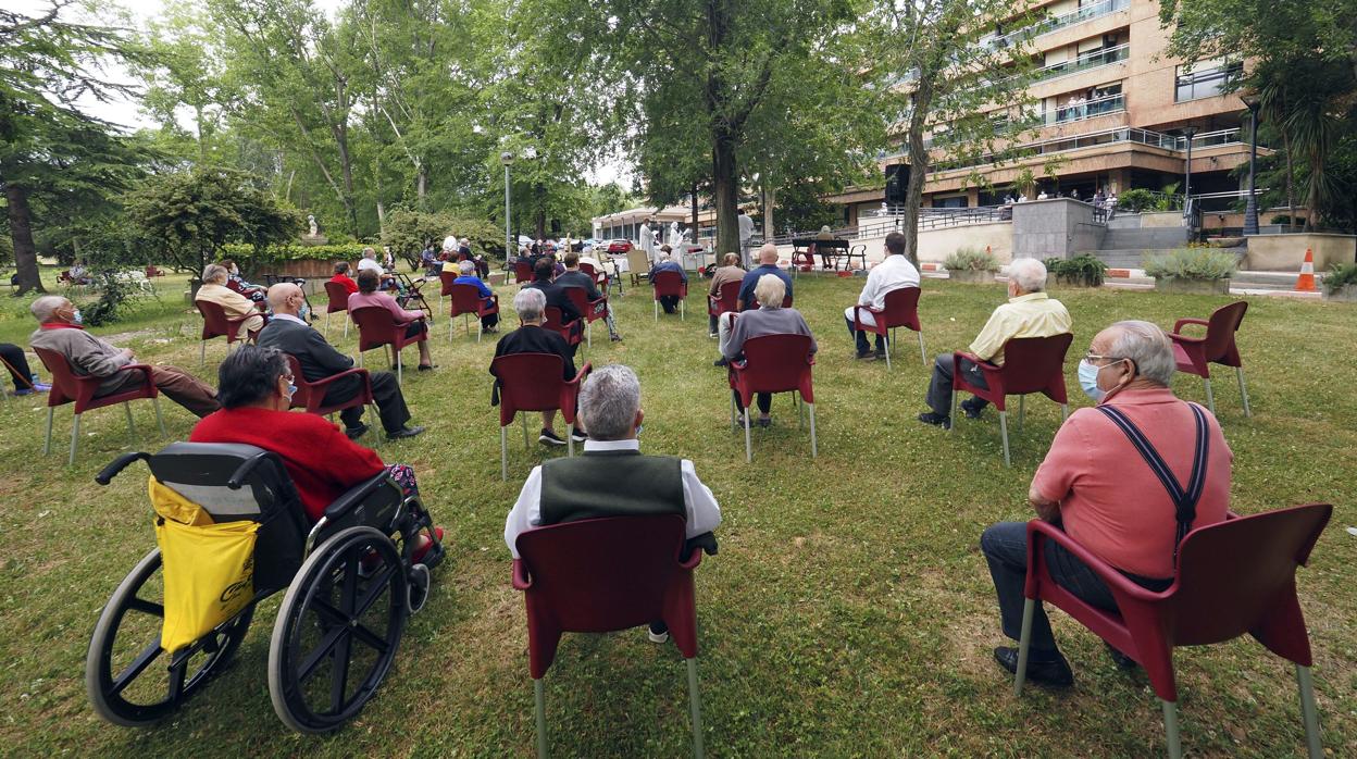 Residencia Cardenal Marcelo, en Valladolid, donde ayer se rindió homenaje a los fallecidos