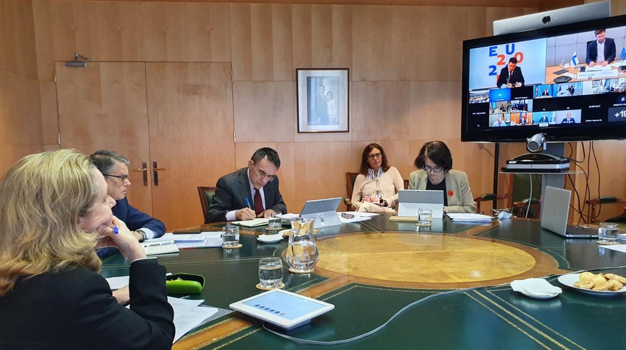 La ministra Nadia Calviño, durante una reunión con sus homólogos en la Unión Europea