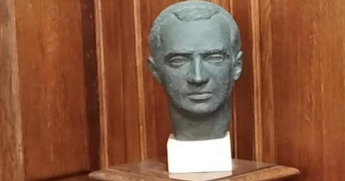 El PSE apoya una iniciativa de Bildu para retirar un busto de Don Juan Carlos en Guecho (Vizcaya)