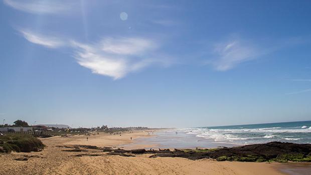 Fallece un vallisoletano de 53 años tras ser rescatado en helicóptero de la playa de El Palmar (Cádiz)