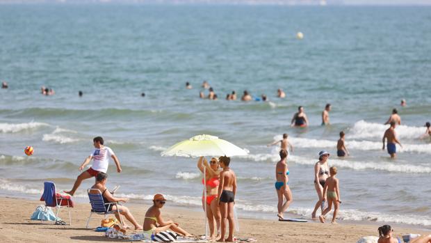 Una mujer de 74 años muere ahogada en una playa de Benicarló