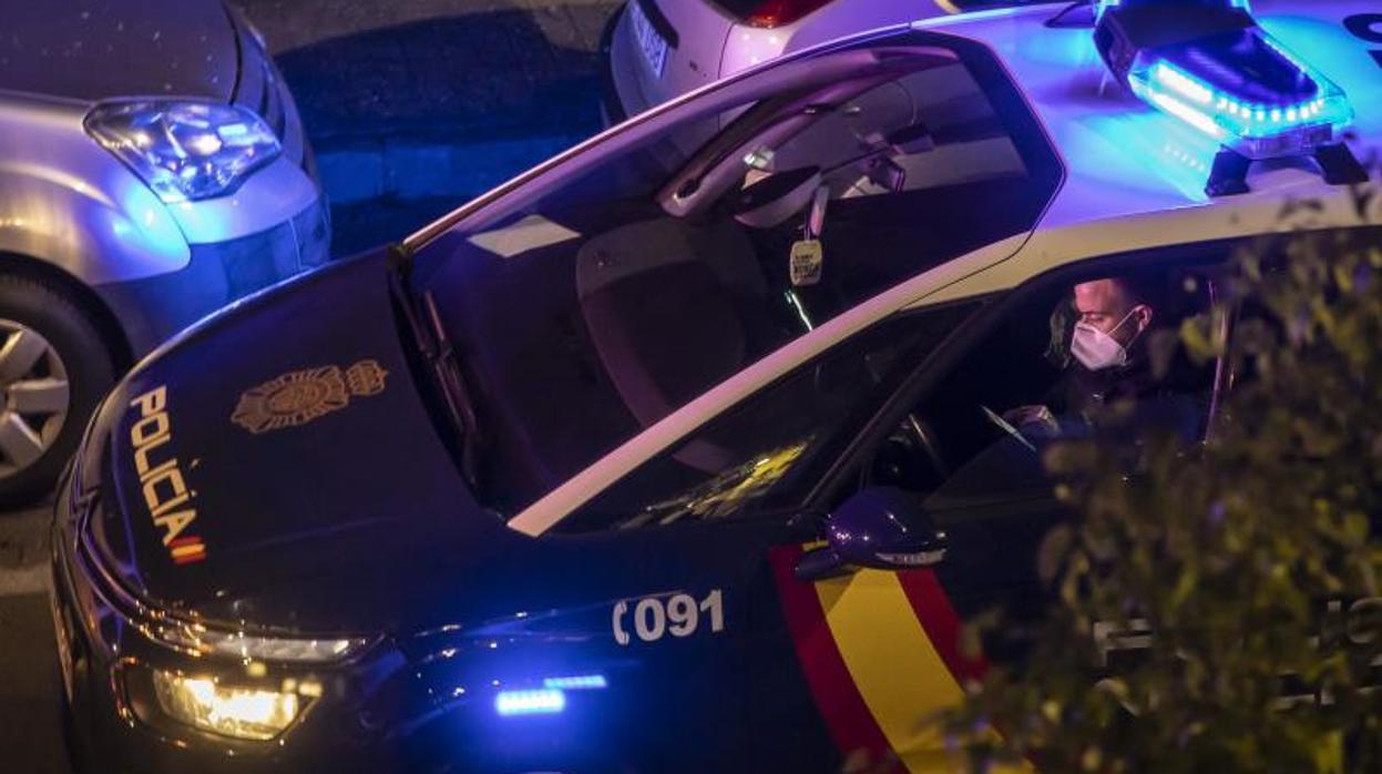 Patrulla nocturna de la Policía Nacional