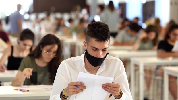 Arranca la EvAU en la región, con mascarillas y distancia, pero sin incidentes