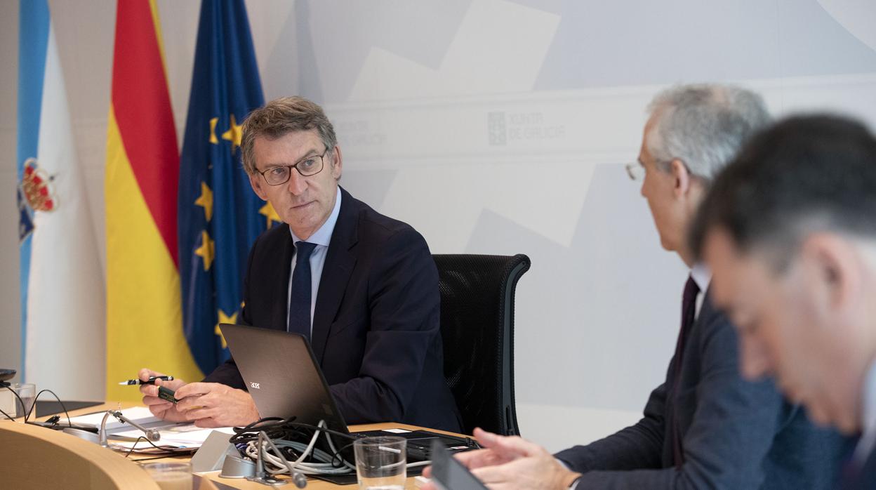 El presidente de la Xunta, Alberto Núñez Feijóo, en la reunión del Consello celebrada esta mañana