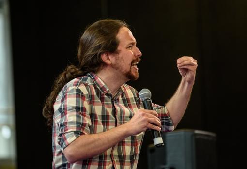 Imagen del secretario general de Podemos y vicepresidente segundo del Gobierno, Pablo Iglesias, durante el acto central de campaña de Elkarrekin Podemos-IU para las elecciones vascas