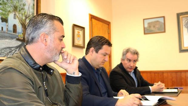 El PSOE pide al alcalde de Arona y al ex concejal de Urbanismo que entreguen sus actas