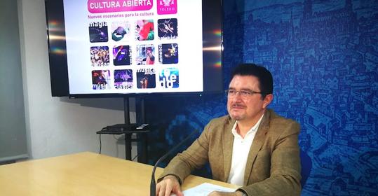 Teo García durante la presentación del programa «Cultura Abierta»