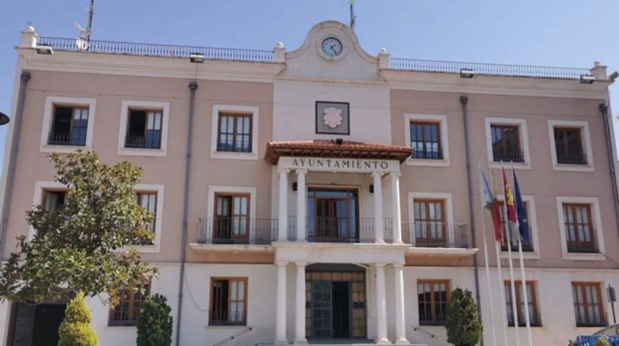 Ayuntamiento de Socuéllamos (Ciudad Real), donde ya ascienden a 18 los afectados en el brote de coronavirus