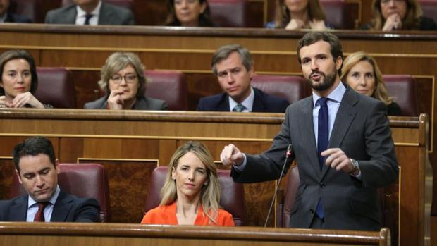 El PP supera al PSOE en escaños para las generales, según GAD3