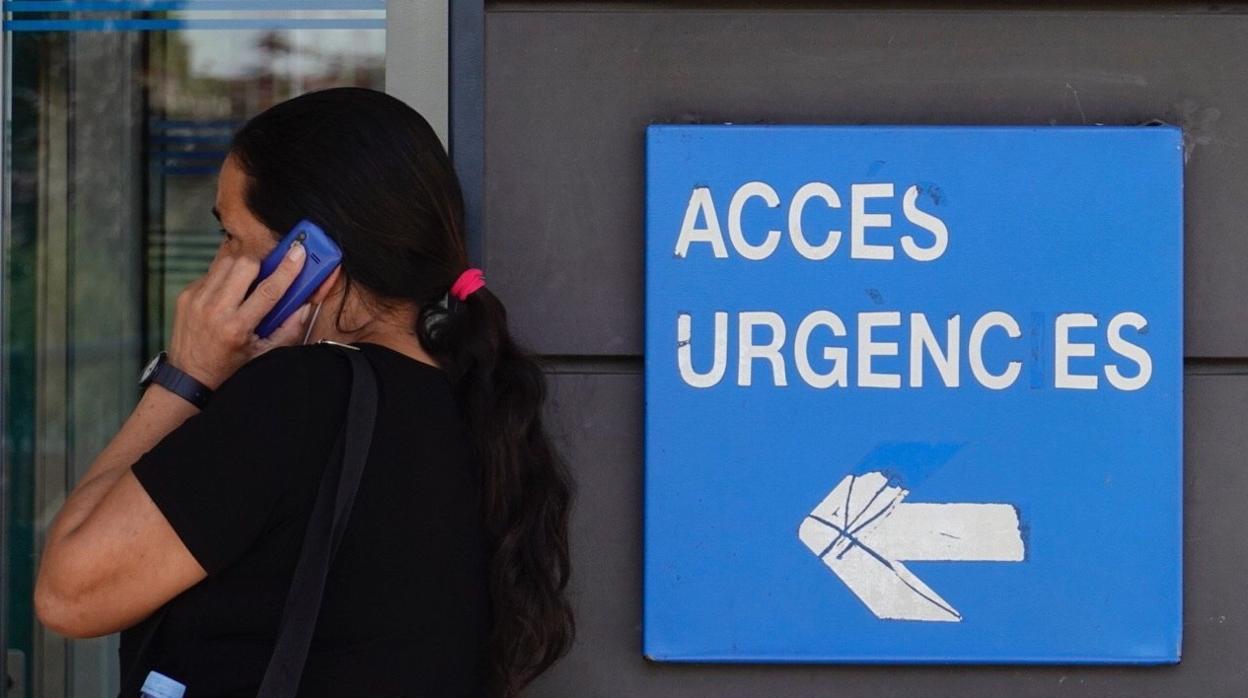 Entrada de urgencias del hospital Arnau de Vilanova de Lérida