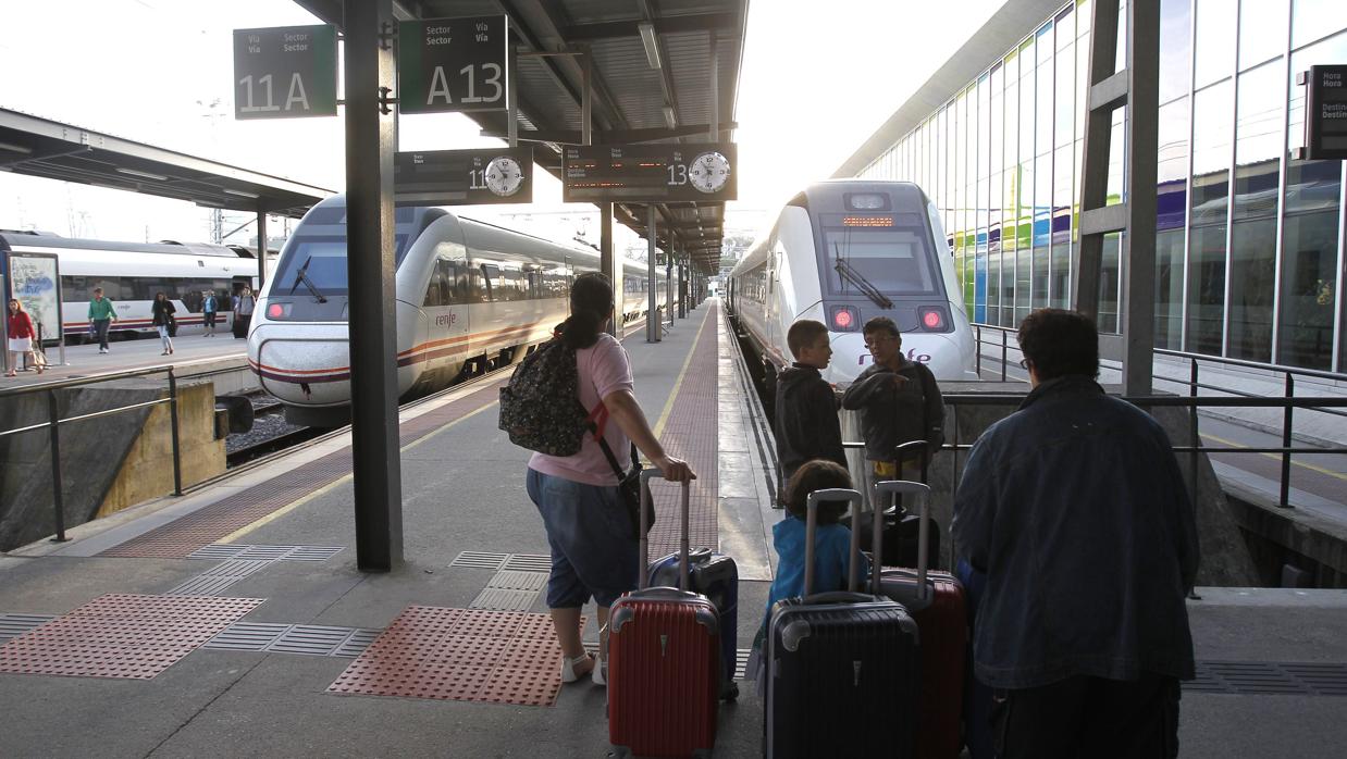 Imagen de la estación de tren de Vigo, lugar al que llegó el caso positivo en Covid-19