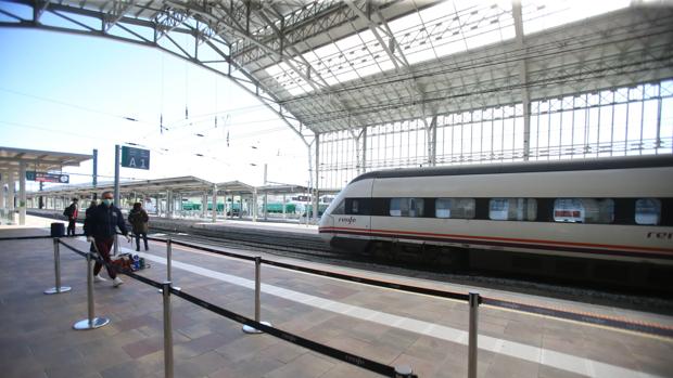 CGT denuncia que Renfe no desinfecta trenes después de cada viaje