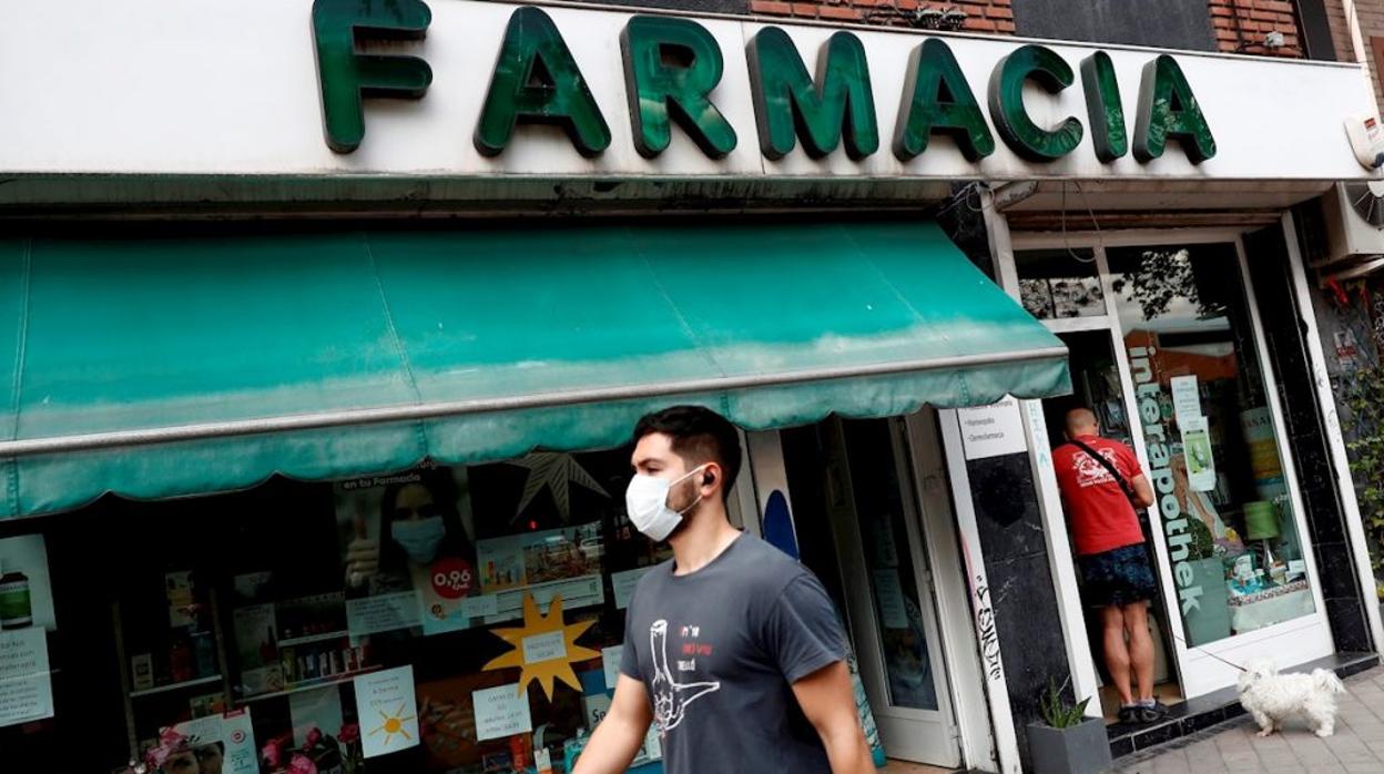 Canarias no amplía la obligatoriedad de la mascarilla, pero intensificará su «vigilancia»