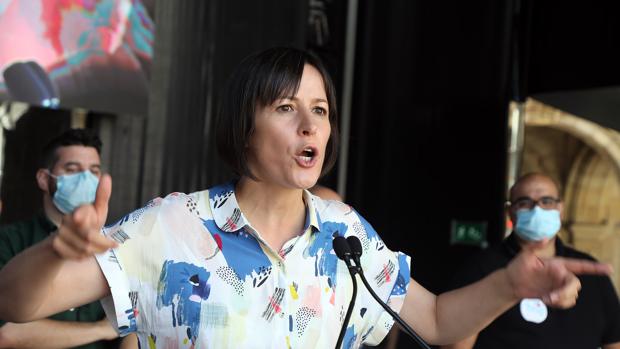 Pontón aprovecha la visita de los Reyes para atacar a la Casa Real