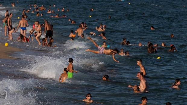 Cataluña, en alerta por una ola de calor que durará toda la semana