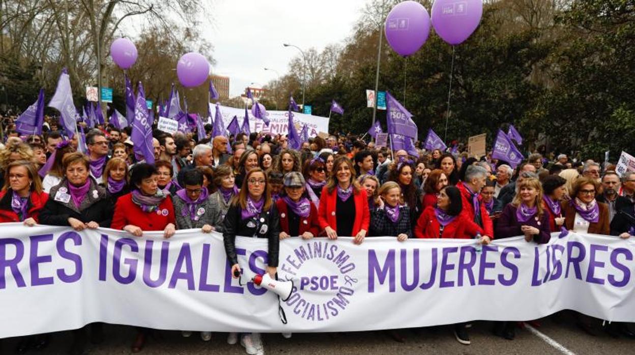 Cabecera de la manifestación del 8-M en Madrid