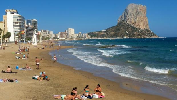 Una niña de cuatro años muere ahogada en una piscina en Calpe