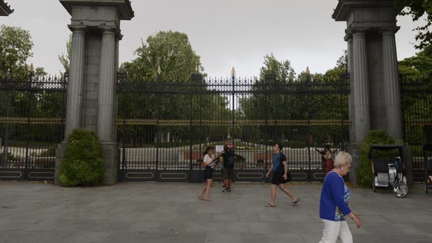 El Retiro y ocho grandes parques de Madrid cierran esta tarde ante la previsión de fuerte viento