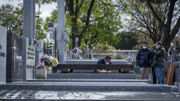 Las muertes vinculadas al Covid-19 superan las 15.200 en Madrid, según Sanidad Mortuoria