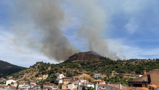 Extinguido el incendio de El Real de San Vicente