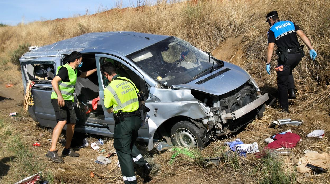 En el accidente resultaron dos heridos graves y siete leves