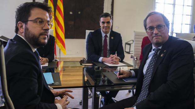 Junts per Catalunya amaga con abandonar la mesa de diálogo: «Interesó para desactivar movilizaciones»