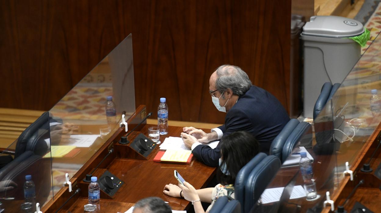 Ángel Gabilondo, portavoz del PSOE en la Asamblea de Madrid, en su escaño