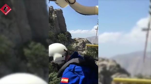 Rescatan en helicóptero a un joven francés con un golpe de calor grave en la sierra del Montgó