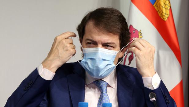 Mañueco: «Castilla y León llevaba semanas pidiendo coordinación entre Gobierno y autonomías»